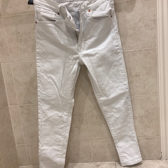 WOMEN’S WHITE LEVI LEVI’S  JEANS - Picture 1 of 6